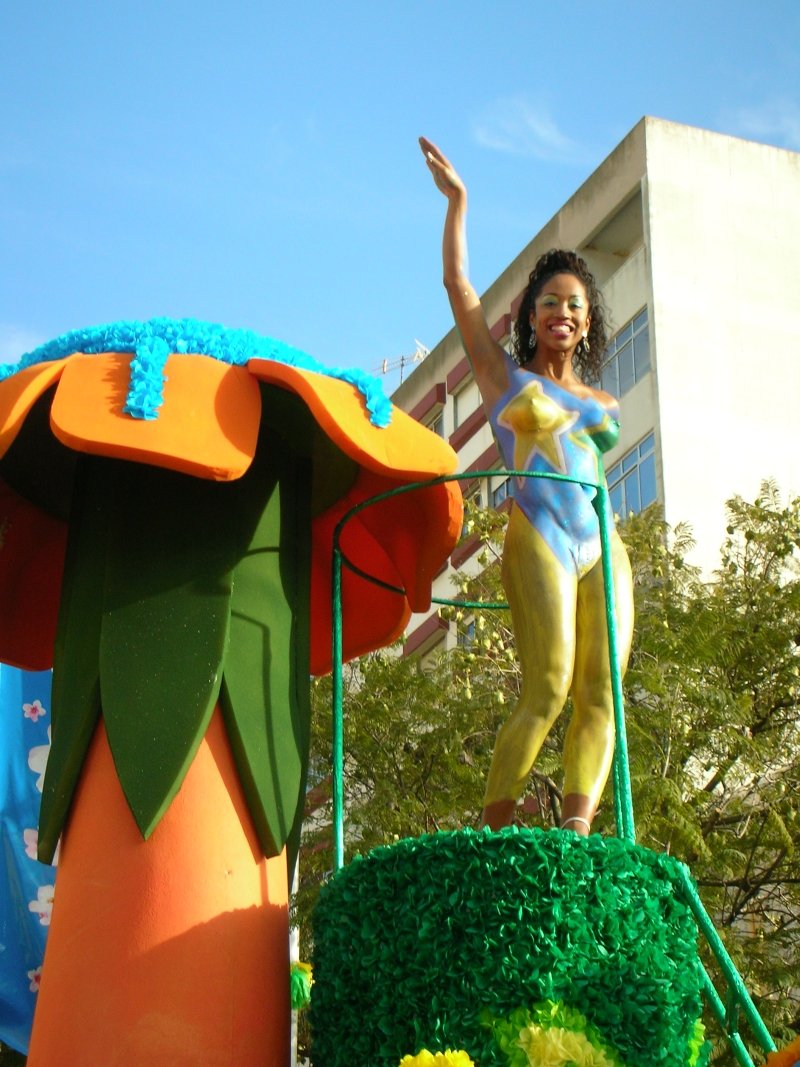 A painted figure at the Loulé carnival