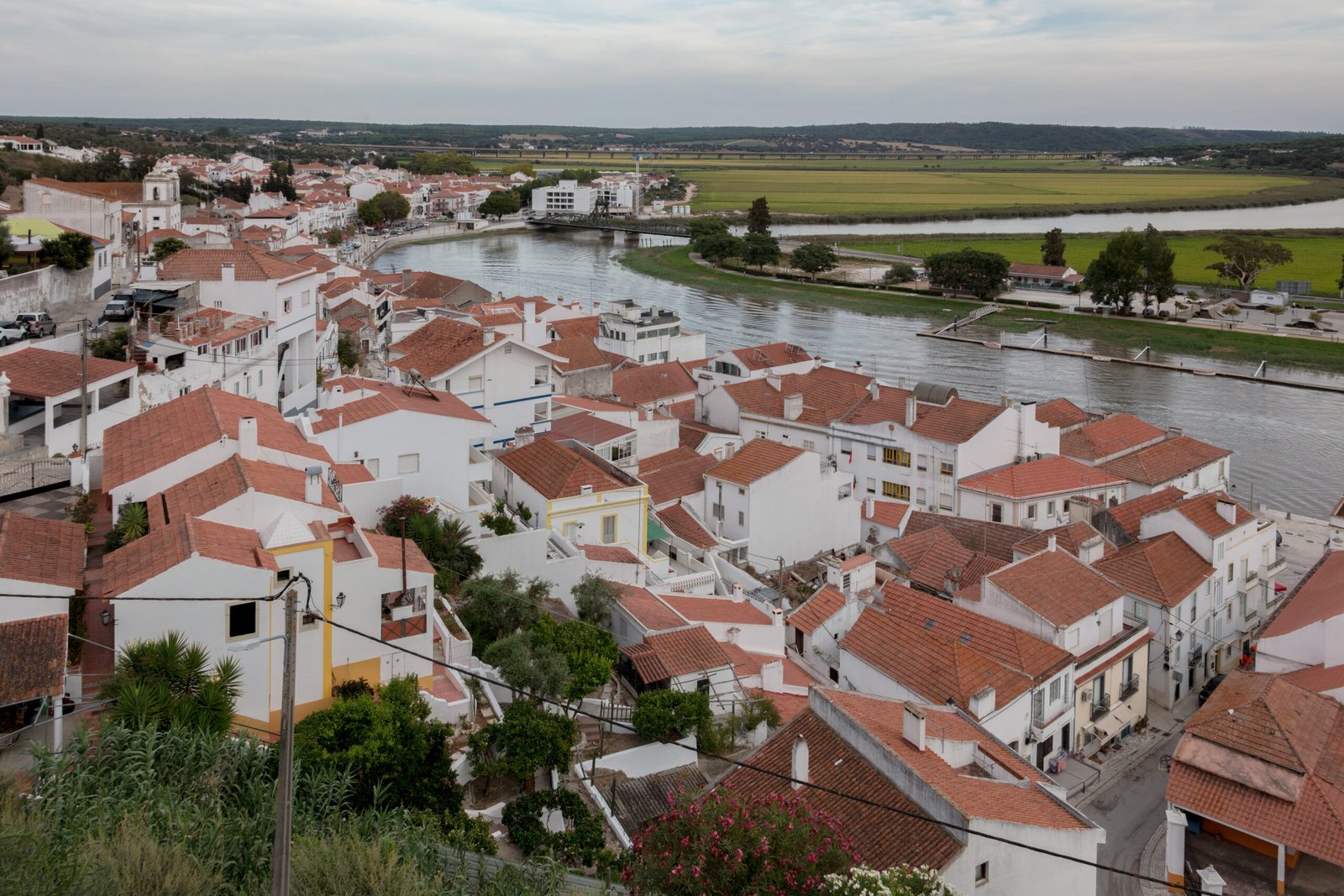 The town of Alcácer do Sal above the Sado