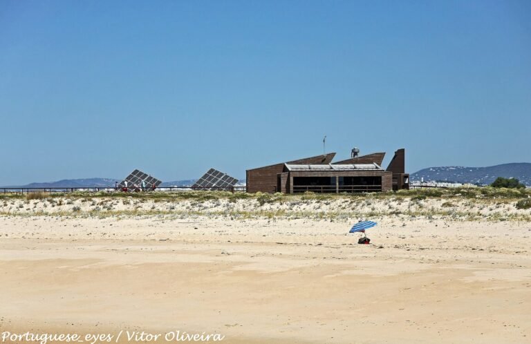 The Estaminé restaurant on the Desert Island of the Ria Formosa