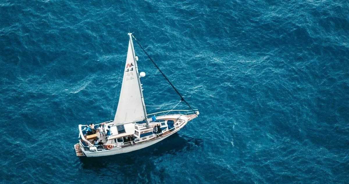 Boat Trip along the Western Bays with Lunch Included